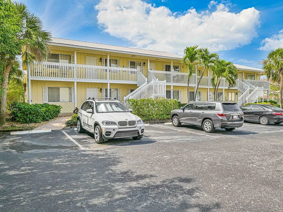 4633 Bayshore Dr #M1
