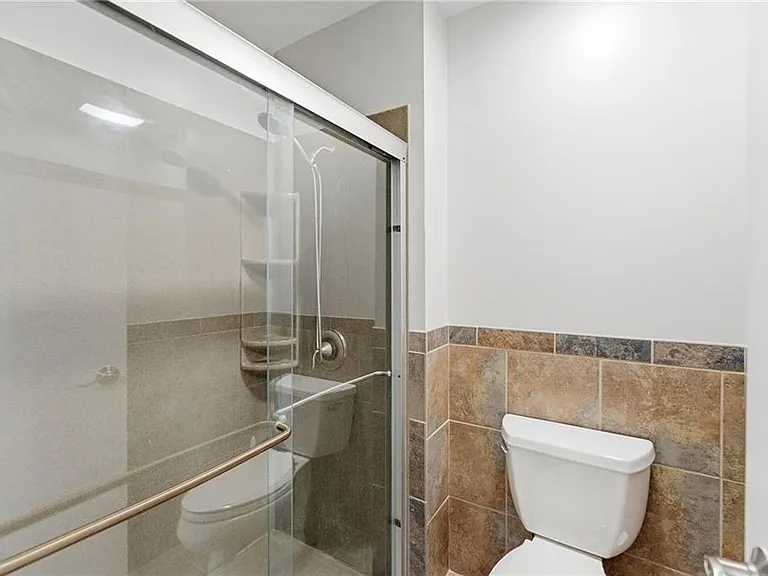 11811 Slater St — Photo 20