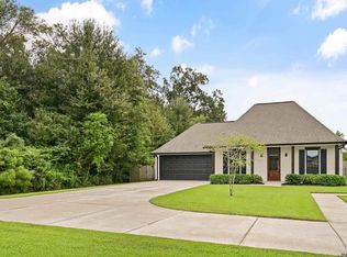907 Flat Lands Dr, Gonzales, LA 70737