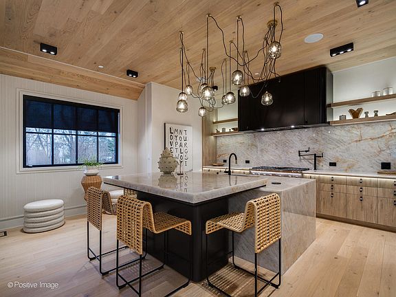 2nd image of 1180 Oak Ridge Dr