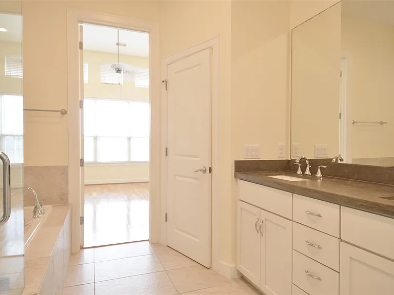 3408 La Branch St #B — Photo 19
