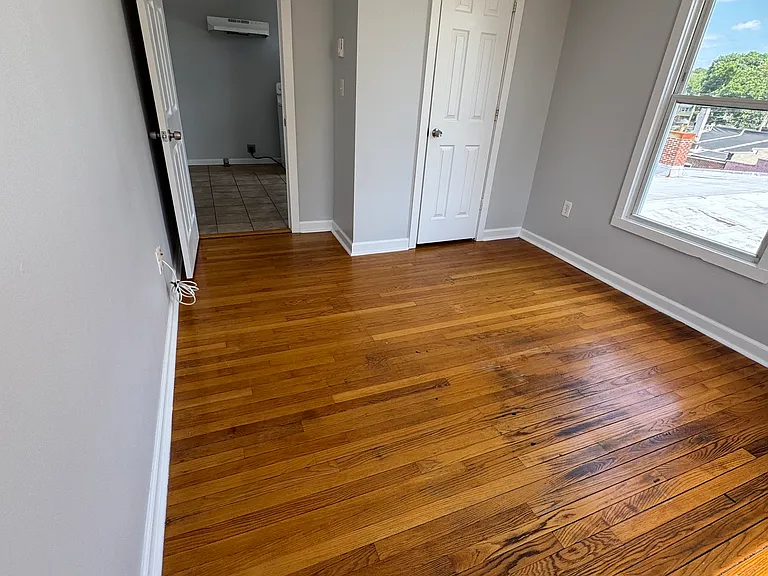 16 Center St #6 — Photo 3