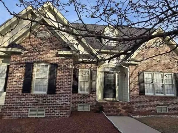 1733 Sparrow Hawk Ln, Rocky Mount, NC 27804