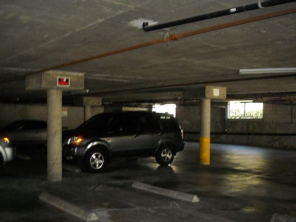 5th image of 4029 Broadway Ave