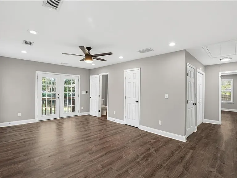 2866 Belvedere Ln — Photo 19