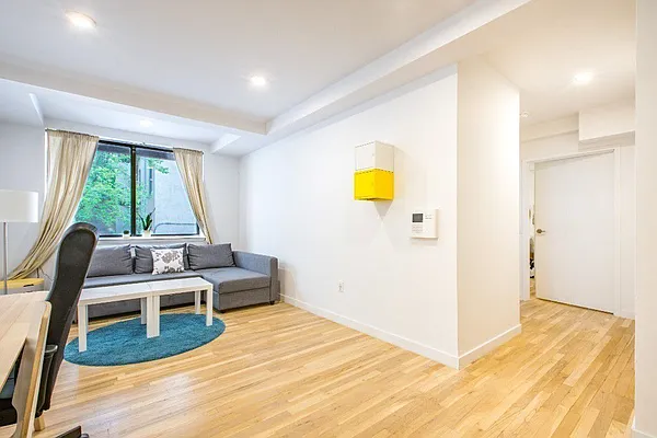 Rented by Living New York | media 13