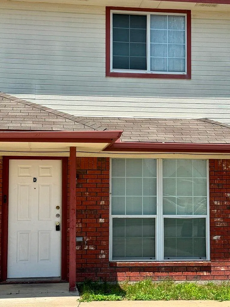 2807 Vernice Loop — Photo 2