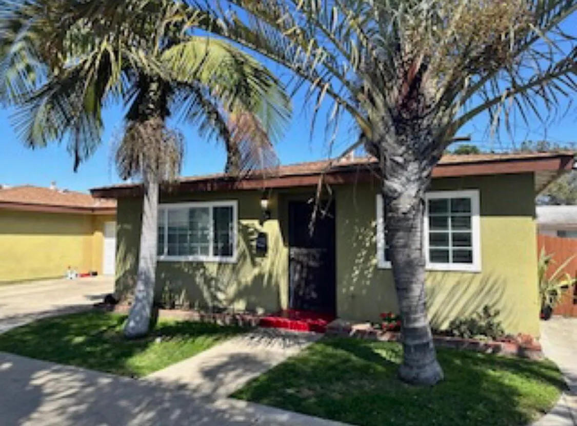 2 bed, 900 sqft, $2,800 — Photo 1