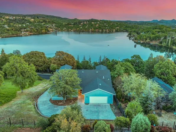 16940 Knollview Drive, Hidden Valley Lake, CA 95467
