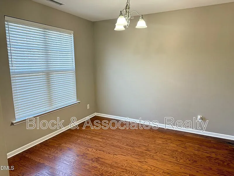 Building Photo - 3102 Berkeley Springs Pl