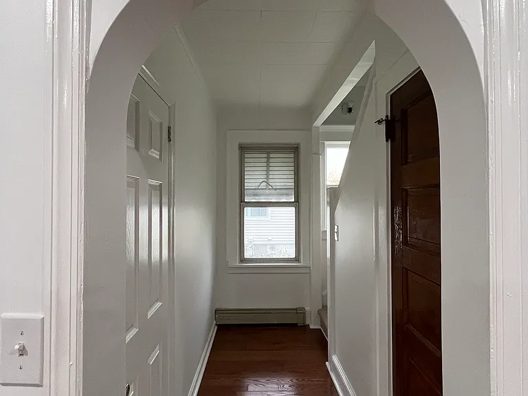 23-03 Rosalie St — Photo 6