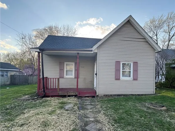 342 N 7th St, Charleston, IL 61920