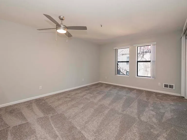 Del Norte Place Apartment Homes — Photo 11