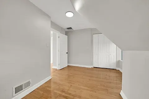 6235 S Kedvale Ave — Photo 10