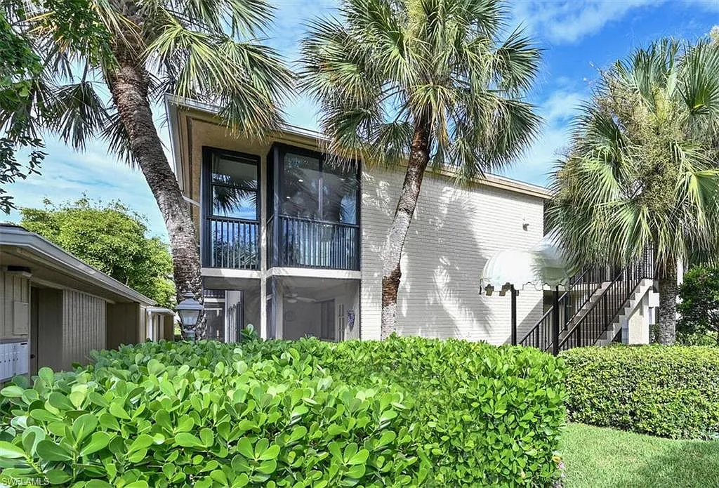 2 bed, 2.0 bath, 1625 sqft, $8,000 — Photo 3
