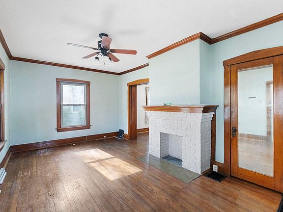 4th image of 1717 Forest Ave