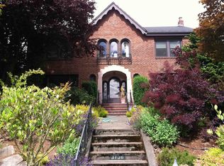 3736 47th Pl NE, Seattle, WA 98105