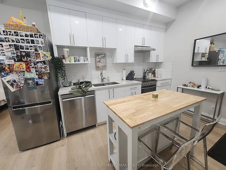 998 Bloor St W #4 — Photo 4