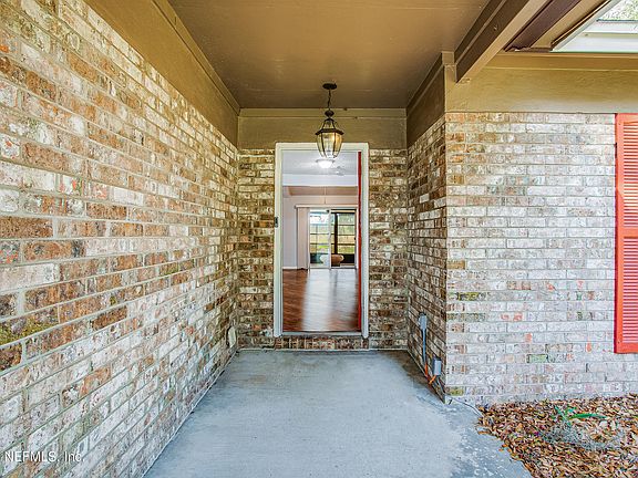 4th image of 1418 BLACKHAWK Trail W