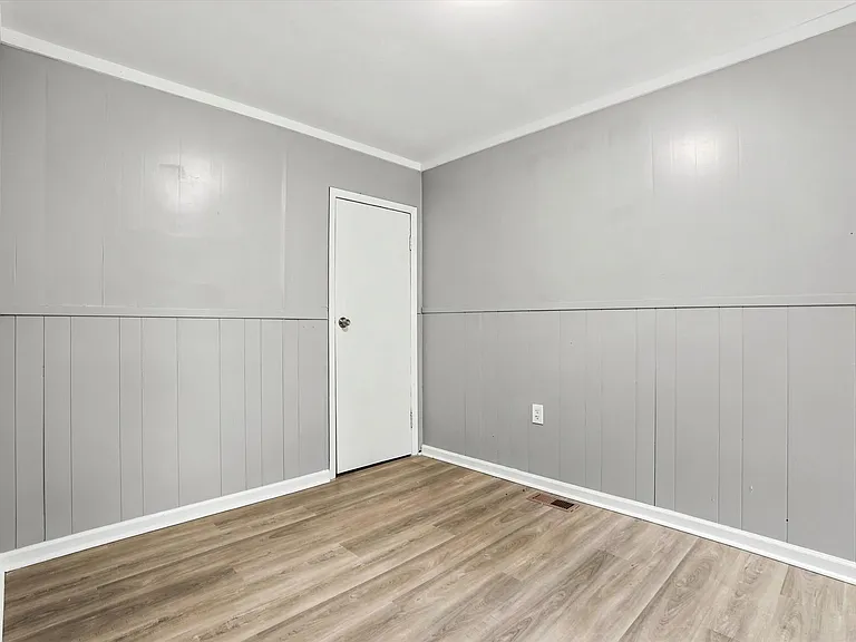 828 Beatty St — Photo 14