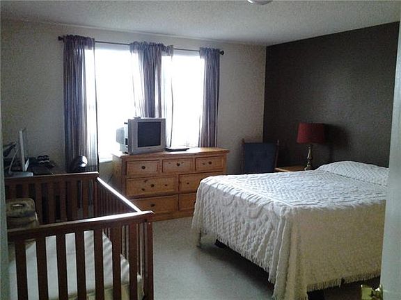 5th image of 1411 Honey Bee Ln
