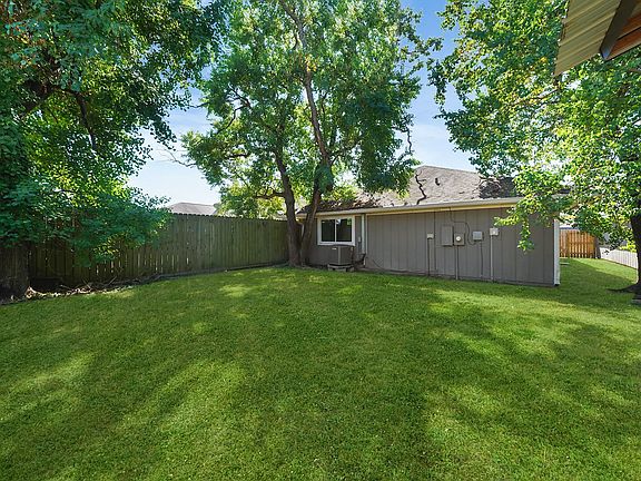 4th image of 23338 Prairie Bird Dr