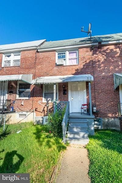 2nd image of 3732 Saint Victor St