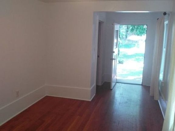 5th image of 1115 West St
