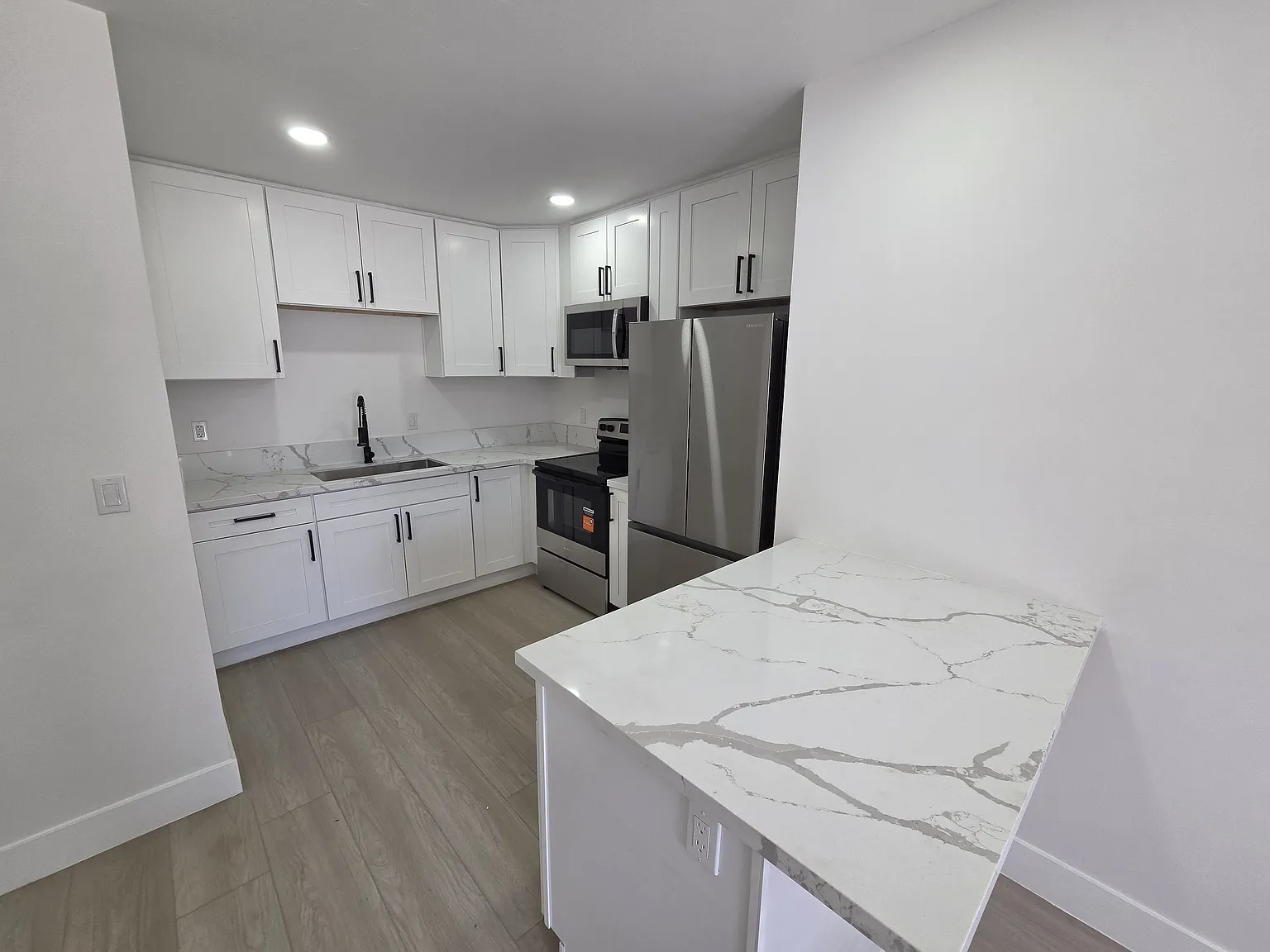 2 bed, $2,695 — Photo 1