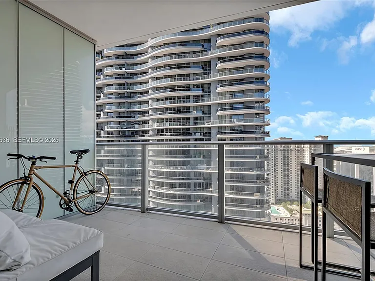 1010 Brickell Ave #3510 — Photo 8