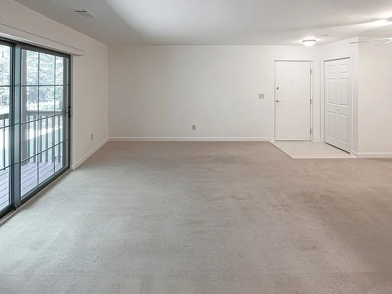 Crescent Village — Photo 16