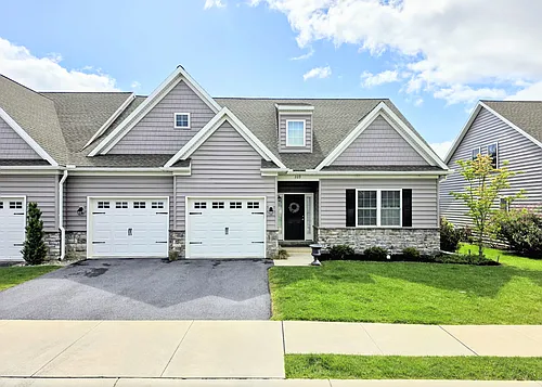 209 Buckton Dr Photo 1