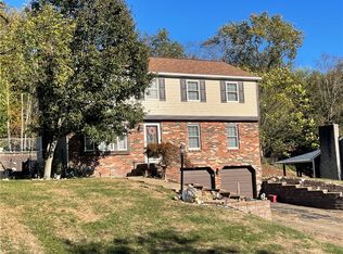 210 Lakeside Dr, Mc Kees Rocks, PA 15136