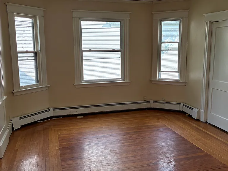32 Garden St #2 — Photo 3