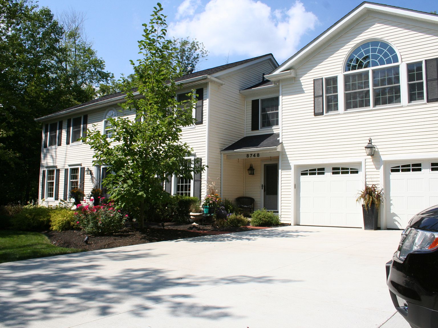8748 Lake In The Woods Trl, Chagrin Falls, OH 44023 | Zillow