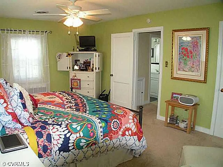2nd floor Bedroom 1