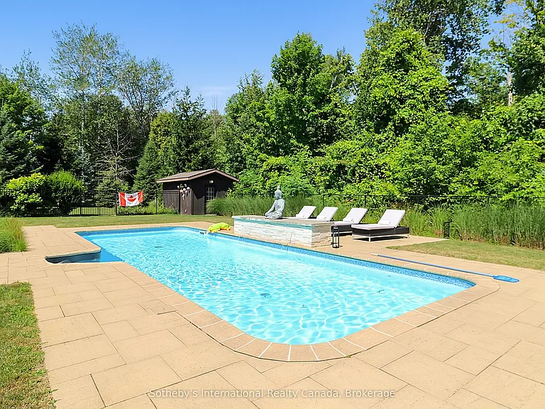 4 Holly Ct — Photo 44