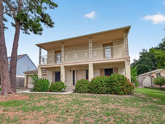 2nd image of 18534 Sweetmeadow Dr