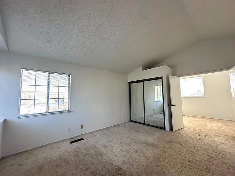 528 Fuchsia Dr — Photo 27