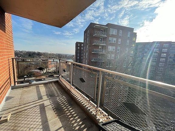 4th image of 91 Strawberry Hill Ave #836