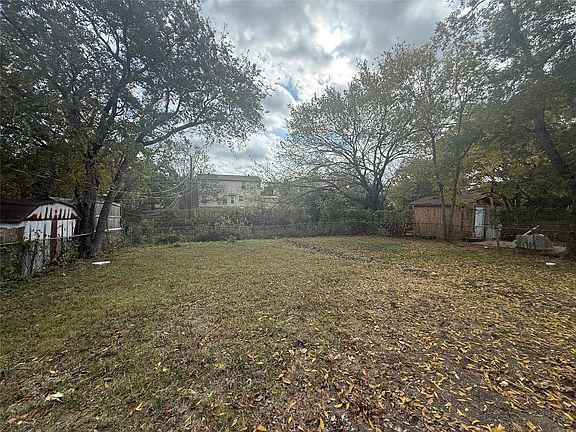 2nd image of 1430 Curtis Dr