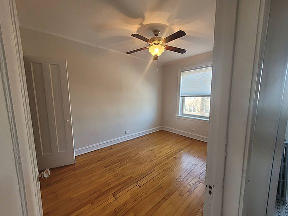 4th image of 2232-48 W Farwell Ave #17565505
