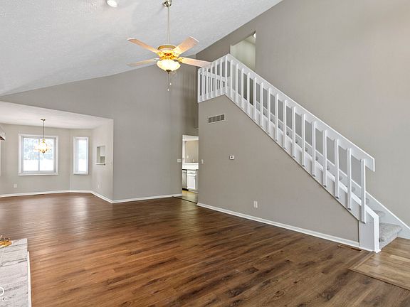 5th image of 6364 Latona Ct