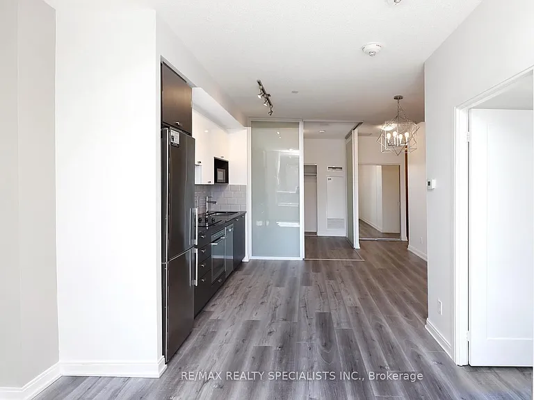 275 Village Green Sq #216 — Photo 17
