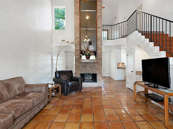 3rd image of 3311 Ashford Park Dr