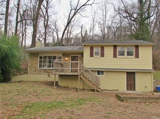 91 Chestnut Hill Rd, Emmaus, PA 18049