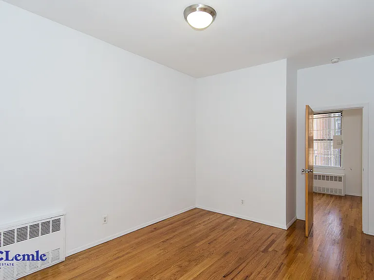 204 E 25th St #3FW — Photo 3