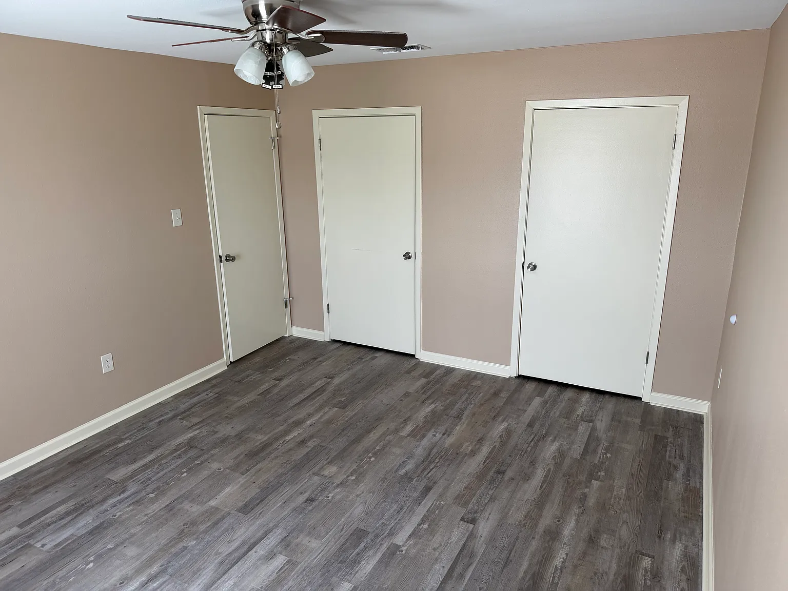 2 bed, 1000 sqft, $1,150 — Photo 4