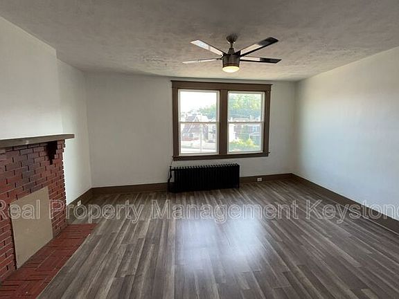 2nd image of 1247 Chartiers Ave Unit 3