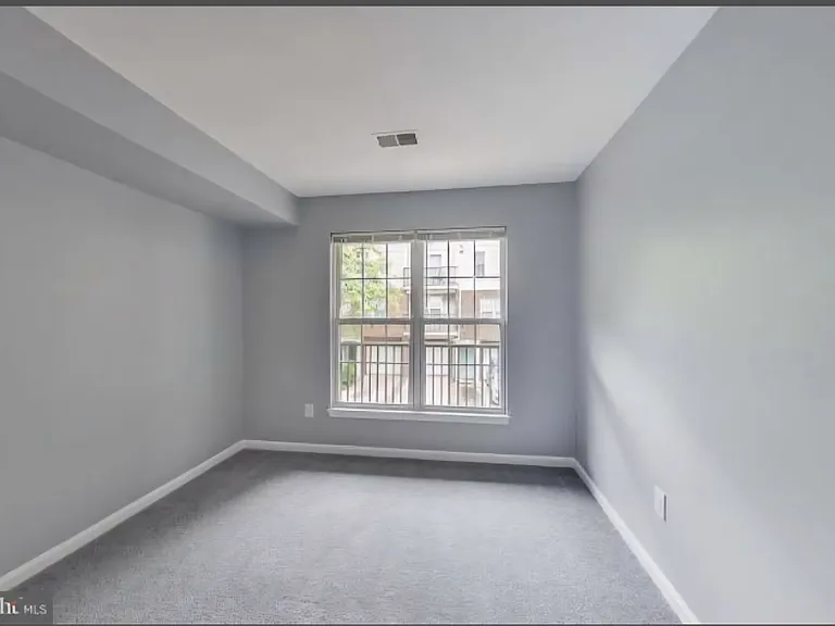 9908 Spanish Oak Way #73 — Photo 12